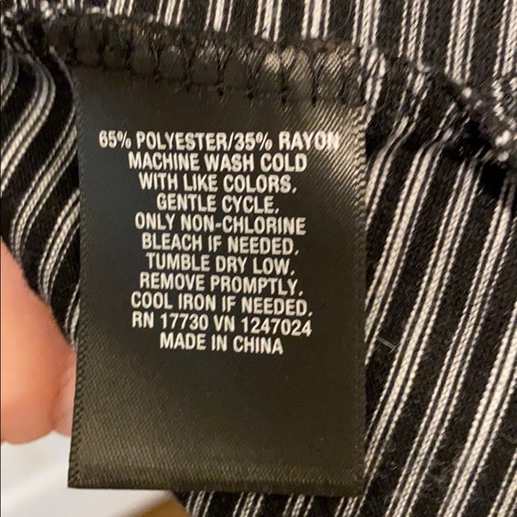 Mossimo T-shirt Dress - Picture 4 of 5